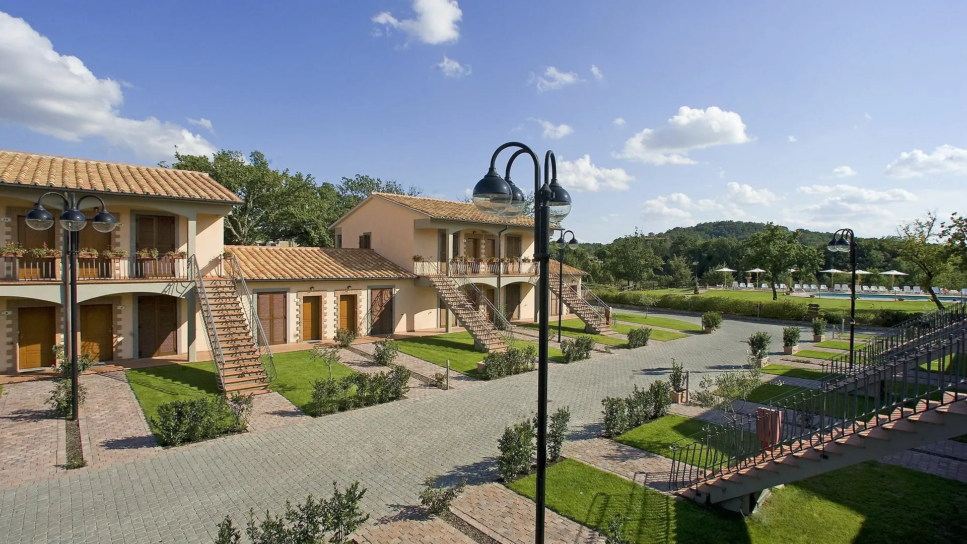 **** Aparthotel Villaggio Le Querce Sorano  Italy