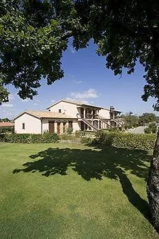 Hotel apartamentowy Villaggio Le Querce Sorano