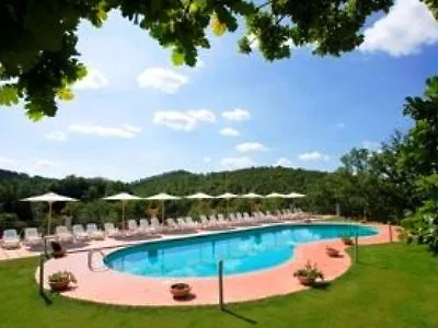 Hotel apartamentowy Villaggio Le Querce Sorano