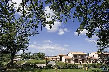 Hotel apartamentowy Villaggio Le Querce Sorano