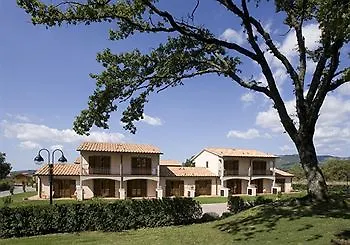 **** Hotel apartamentowy Villaggio Le Querce Sorano  Włochy
